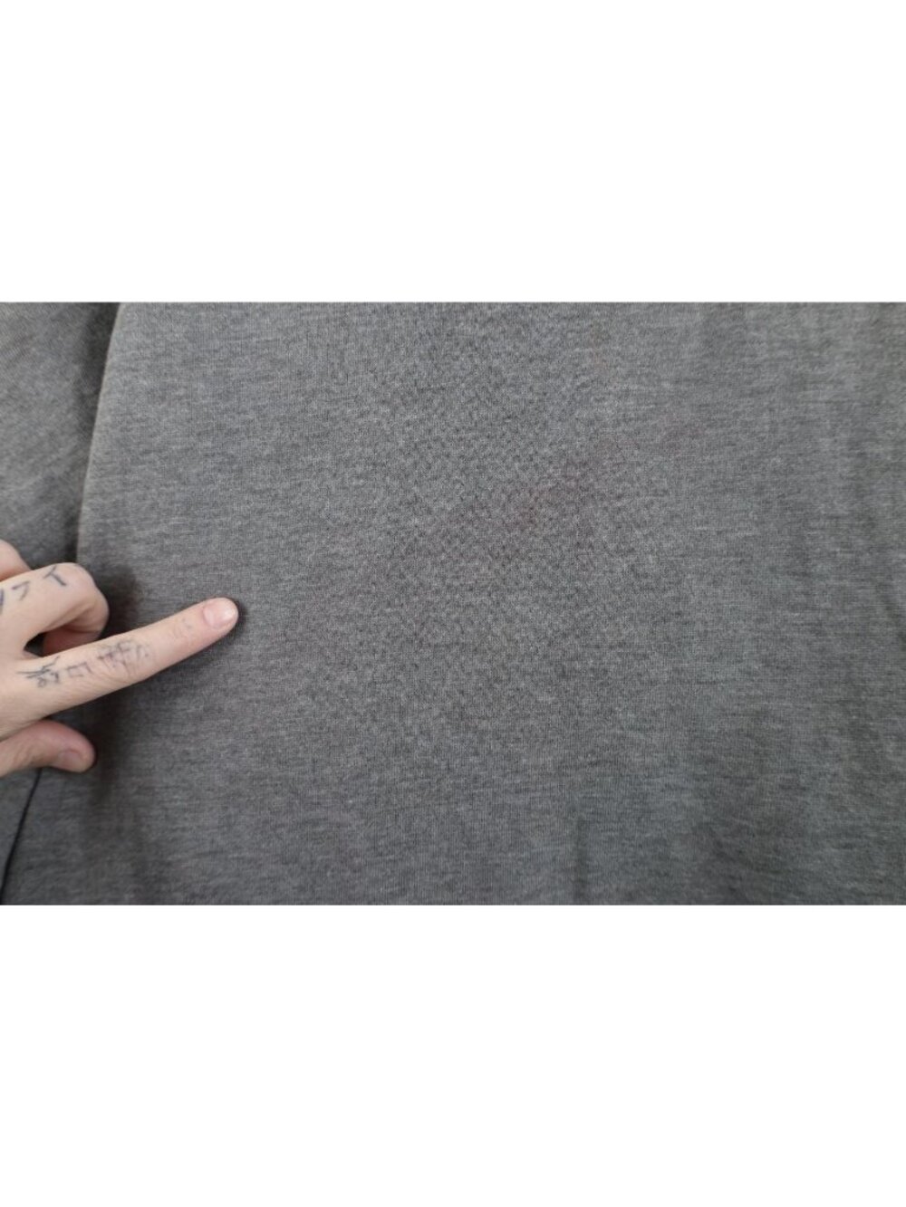Vintage 90s Disney Womens XL Distressed Winnie the Pooh V-Neck Sweatshirt Gray - Picture 11 of 14